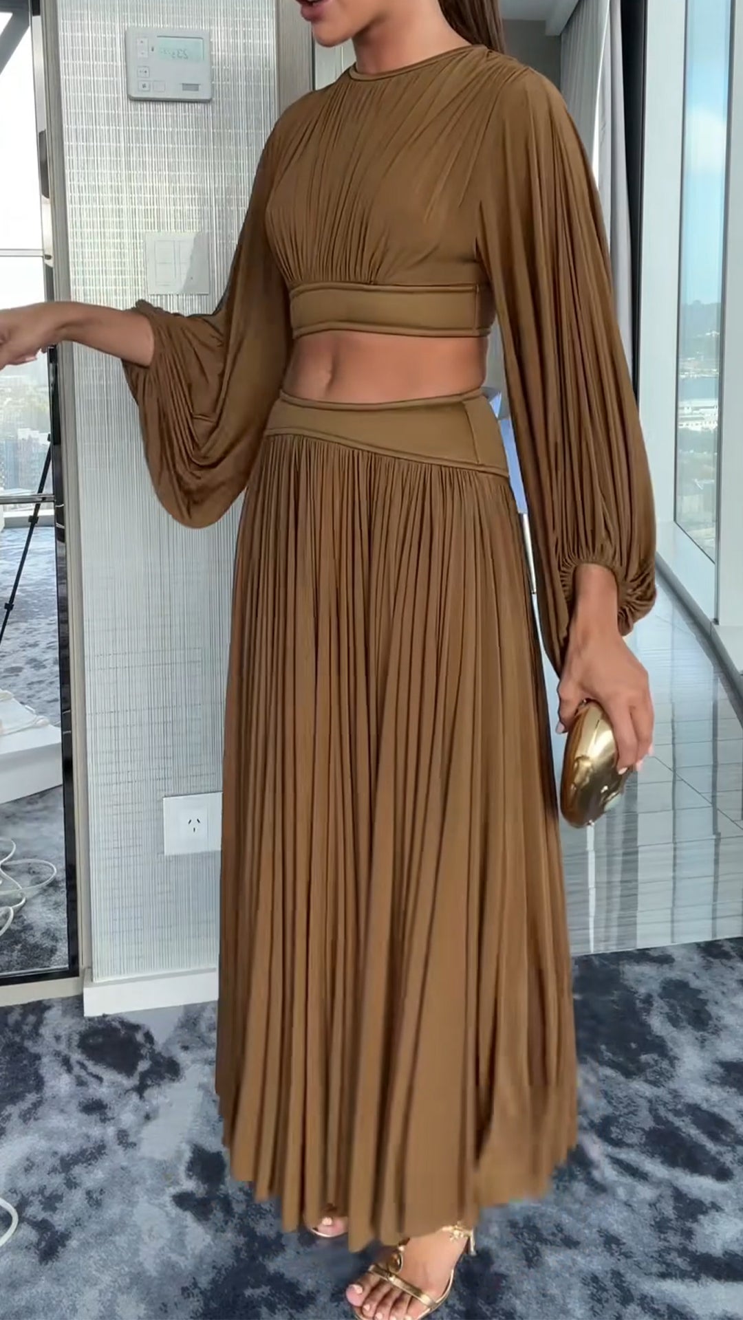 Ladies' Round Neck Pleated Short Top+skirt Elegant Casual Set