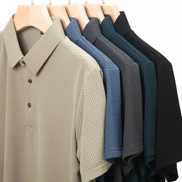 Men's t-shirt with an elegant silk texture