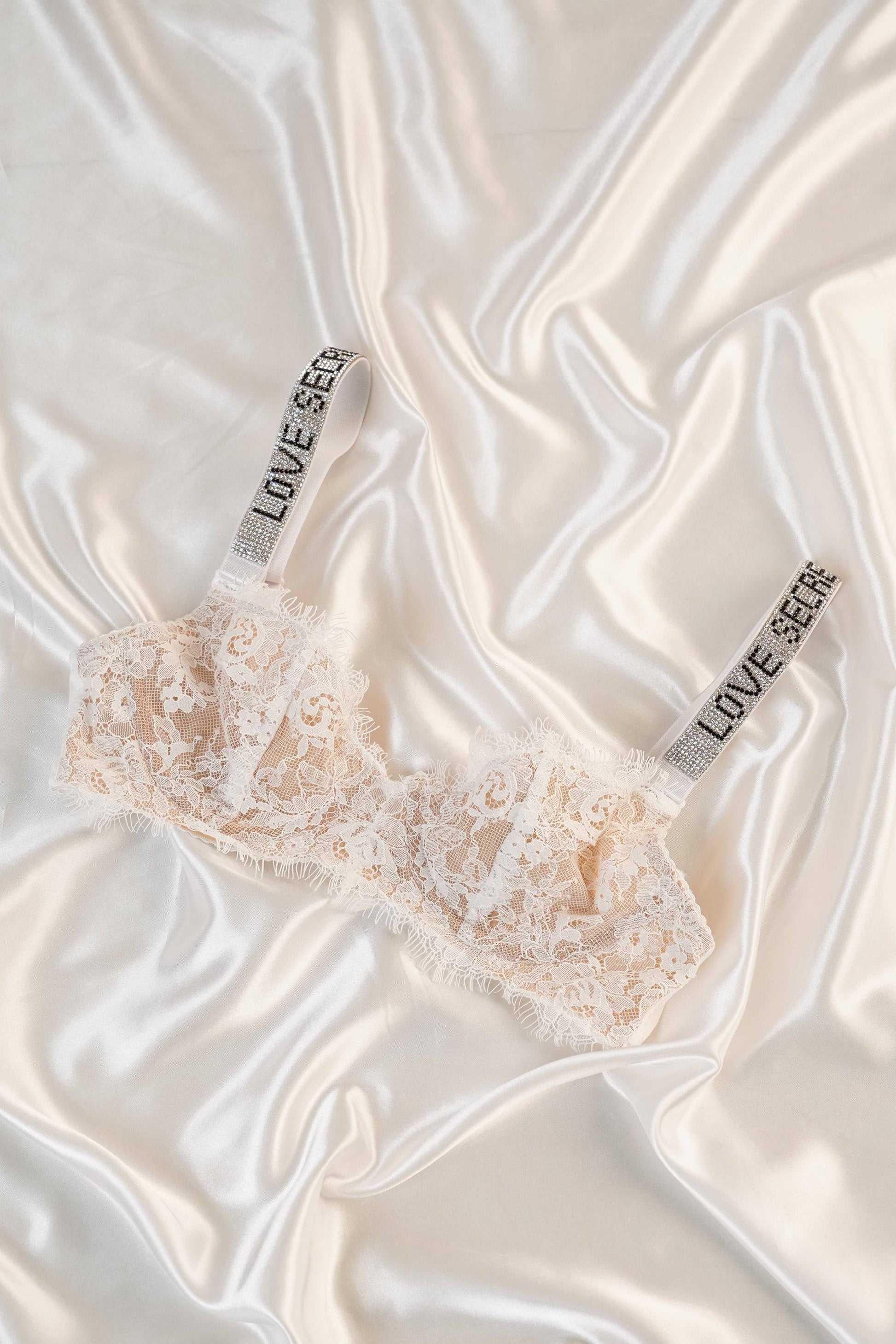 White Love Secret Lace-lined Bra Lingerie - MATCHING MASTER