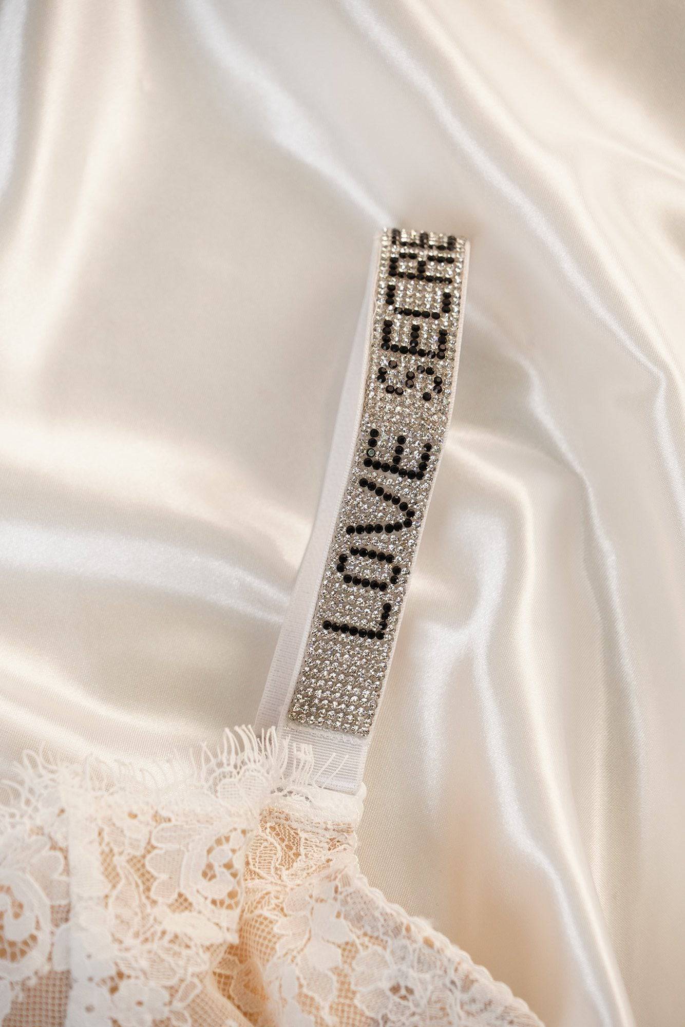 White Love Secret Lace-lined Bra Lingerie - MATCHING MASTER