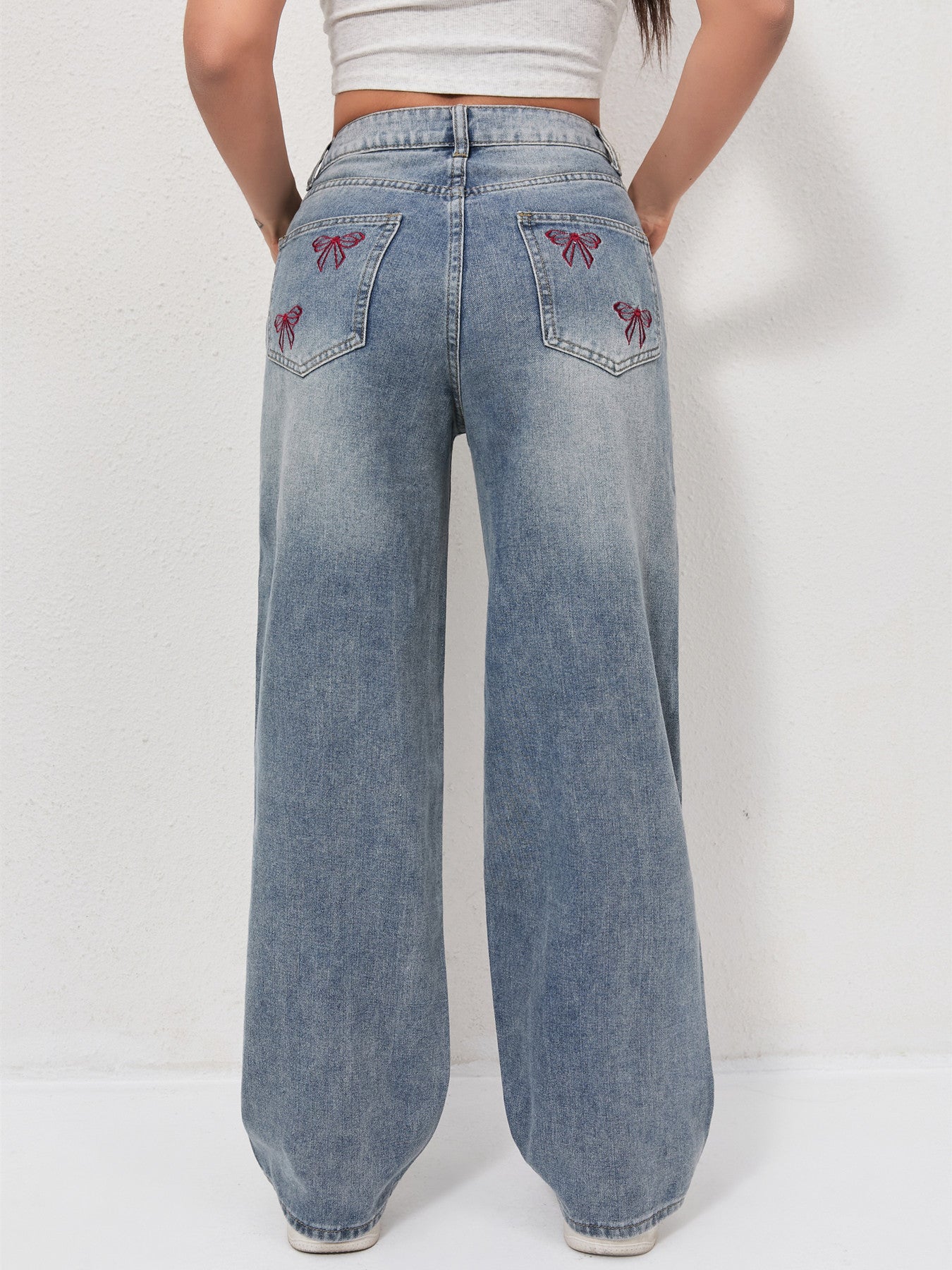 Bow embroidered wide jeans
