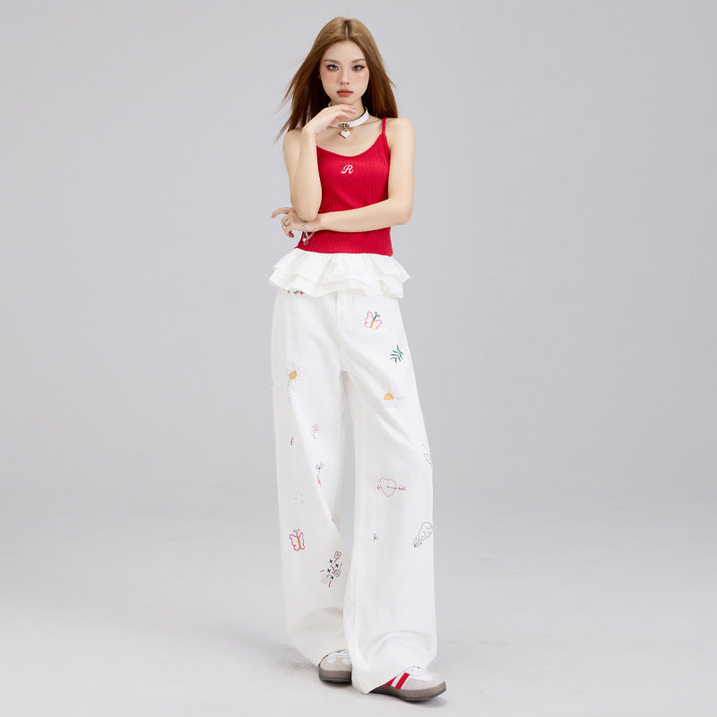 White jeans with niche embroidery