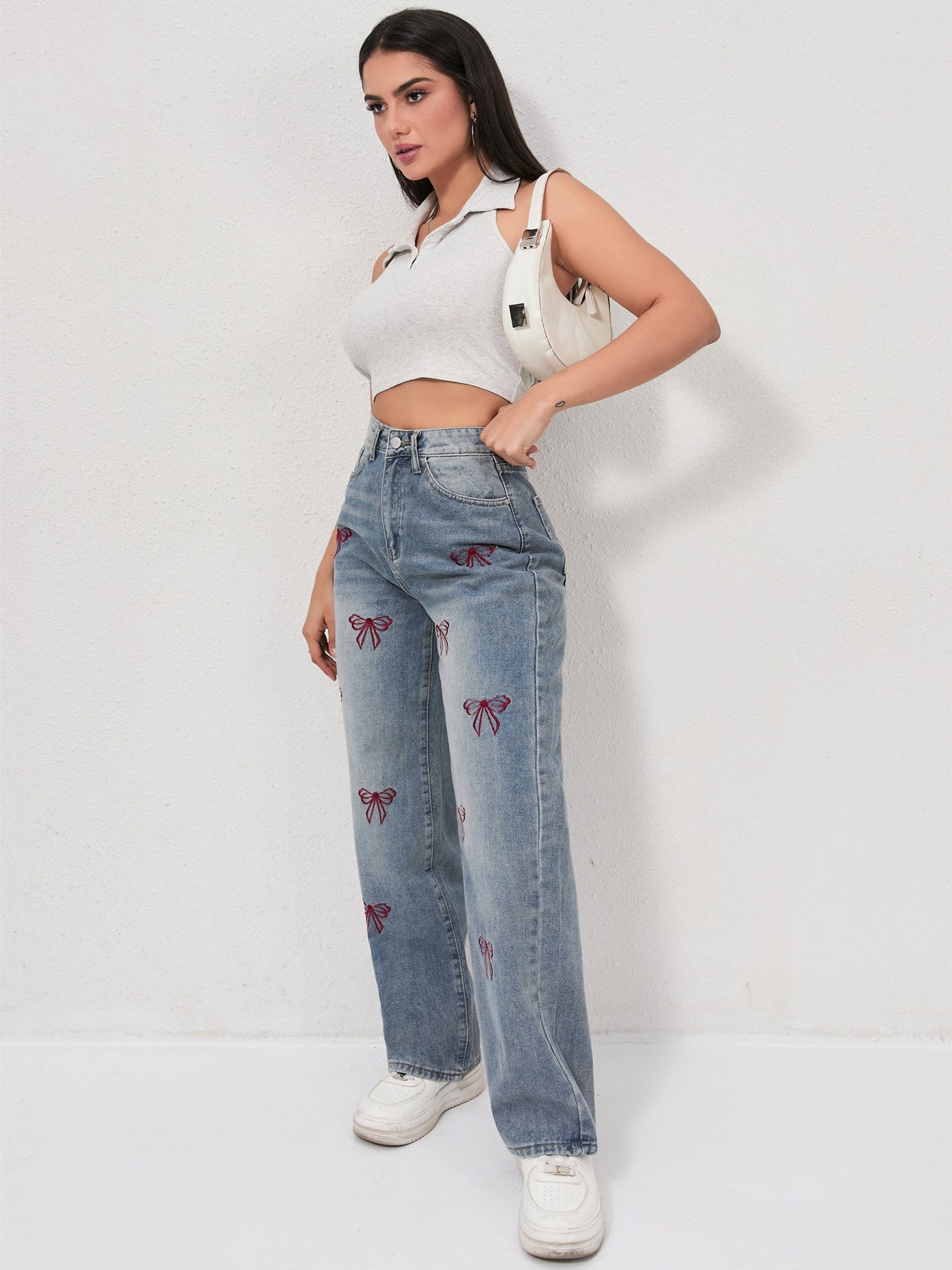 Bow embroidered wide jeans