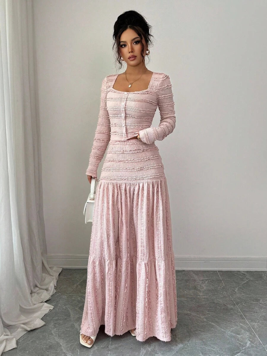 Vintage dress with a square neckline that visually slims you down - MATCHING MASTER