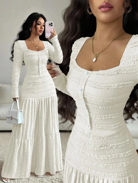 Vintage dress with a square neckline that visually slims you down - MATCHING MASTER