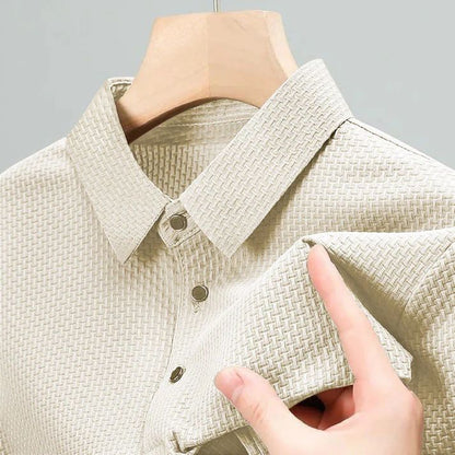 Men's t-shirt with an elegant silk texture