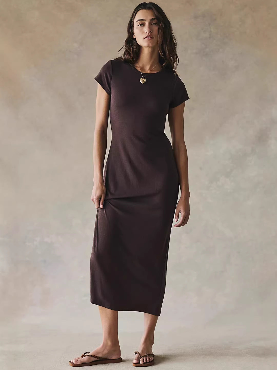 Ladies' solid color short-sleeved round neck slim-fit bodycon dress - BundleWear