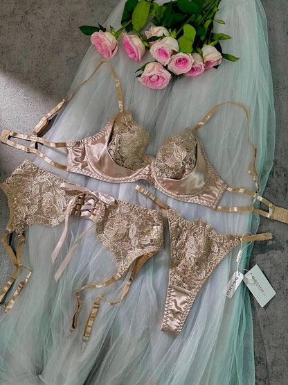 Lace Embroidered Push-Up Sexy Lingerie Set