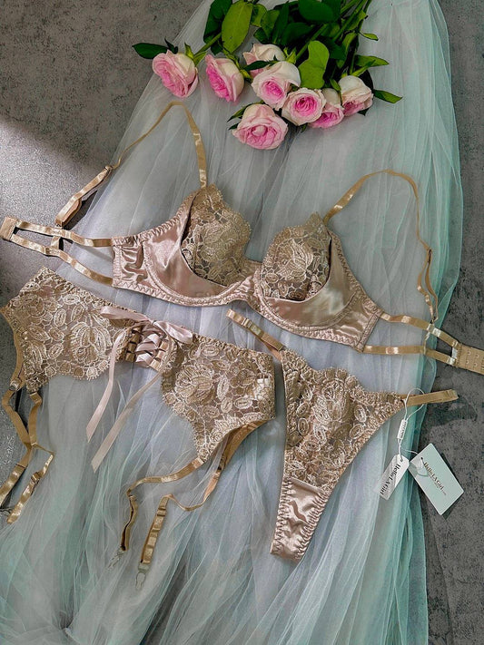 Lace Embroidered Push-Up Sexy Lingerie Set - MATCHING MASTER