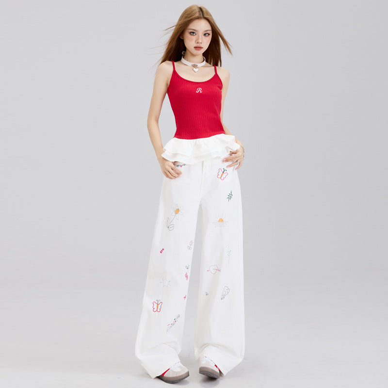 White jeans with niche embroidery