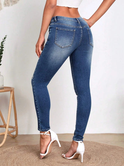 Flowerpot embroidered jeans