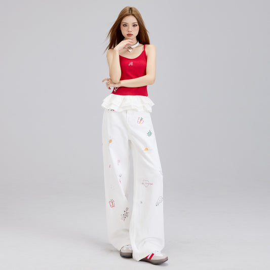 White jeans with niche embroidery