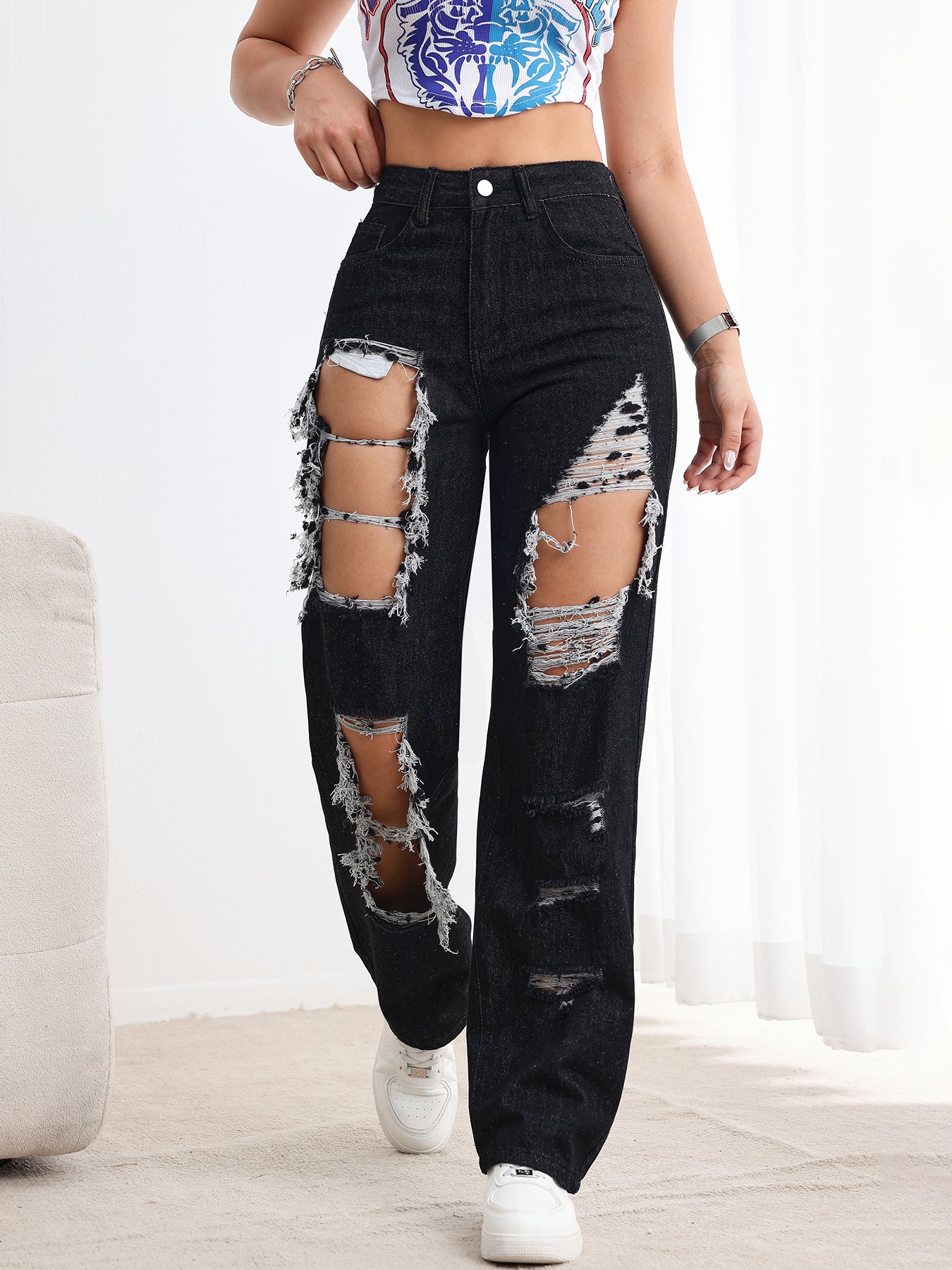 Ripped black jeans