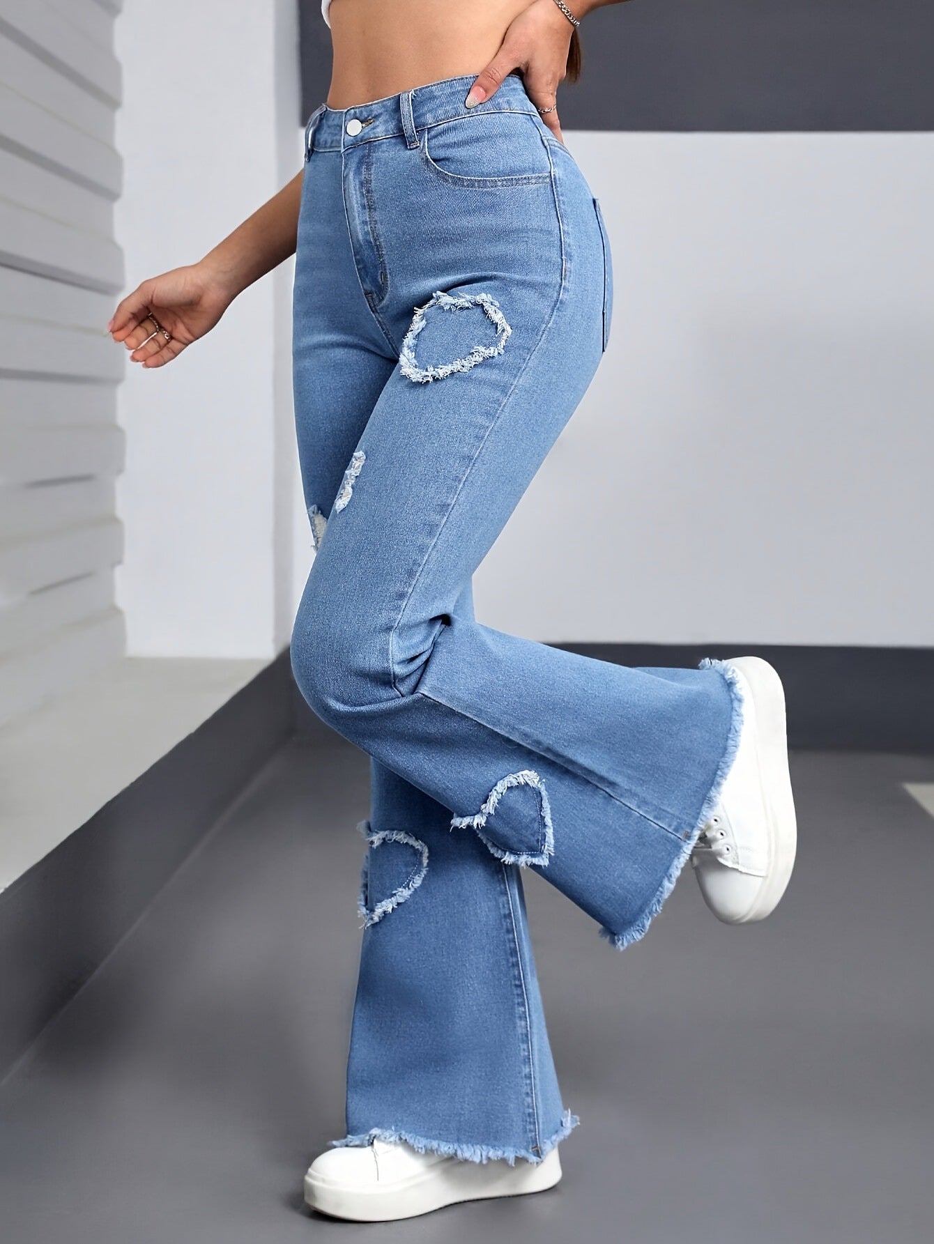 Heart pattern ripped jeans