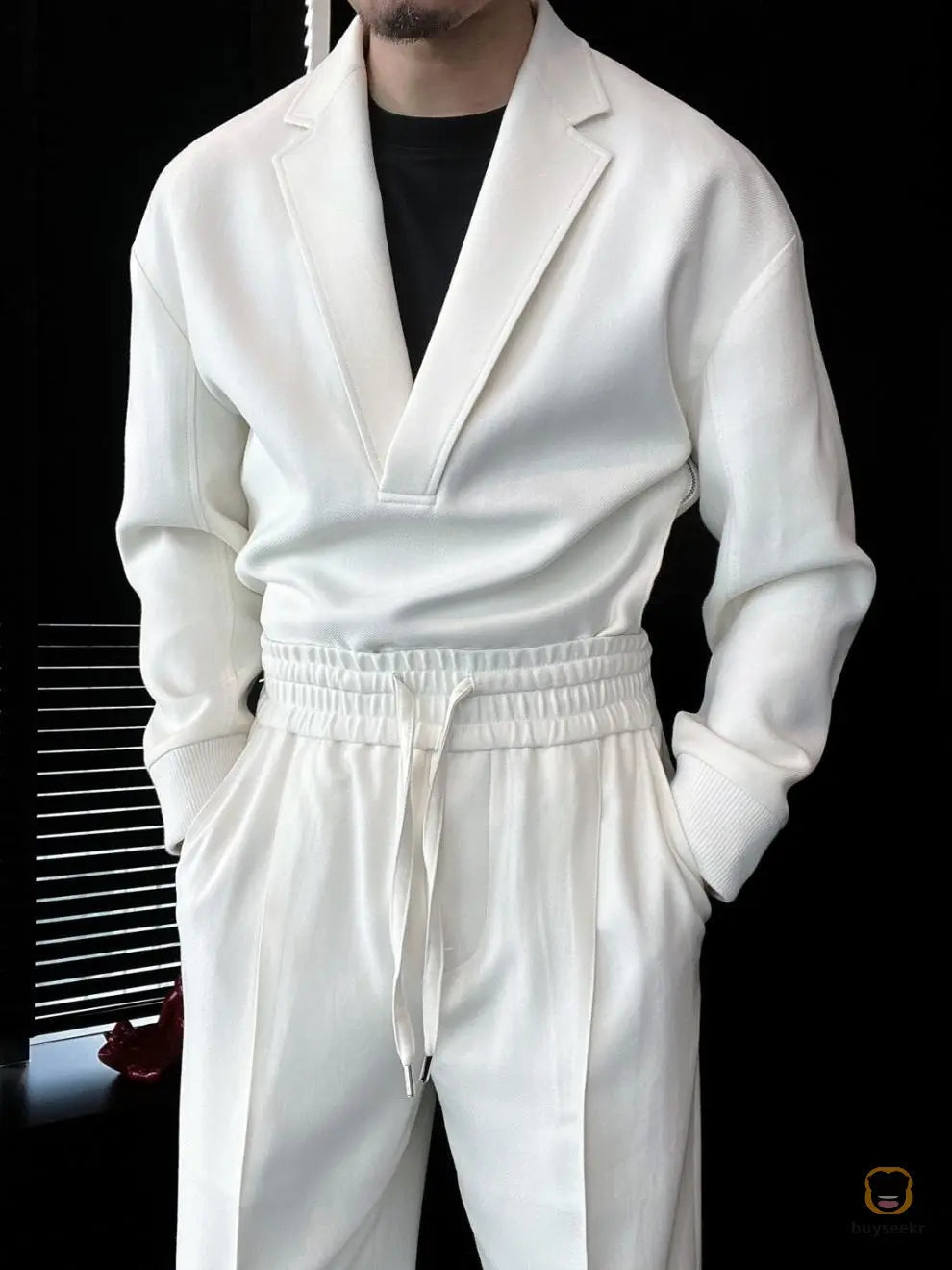 Style Meets Comfort — V-Neck Lounge Set for Every Moment